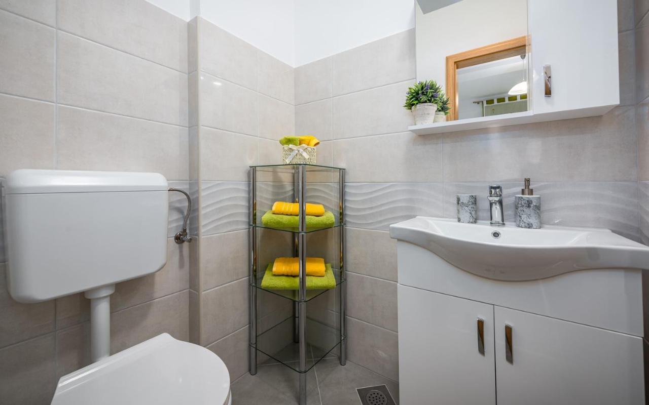 The Willow Garden Apartment House Marčana Dış mekan fotoğraf
